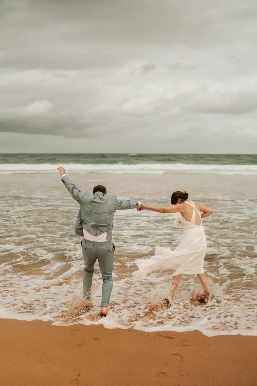 Coordinated beach wedding details at Bean Point